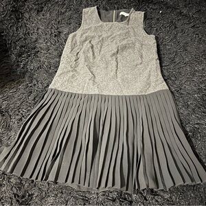 Size 2 Petite LOFT Gray and Black Pleated Dress A5